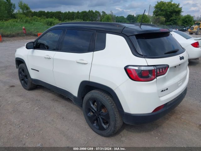 Photo 2 VIN: 3C4NJDBBXJT395687 - JEEP COMPASS 