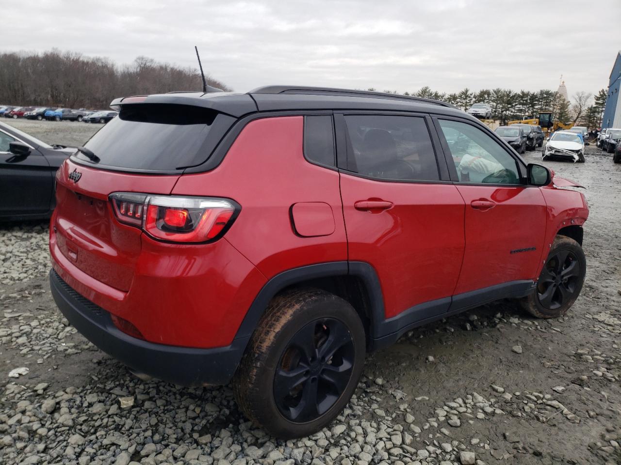 Photo 2 VIN: 3C4NJDBBXJT455399 - JEEP COMPASS 