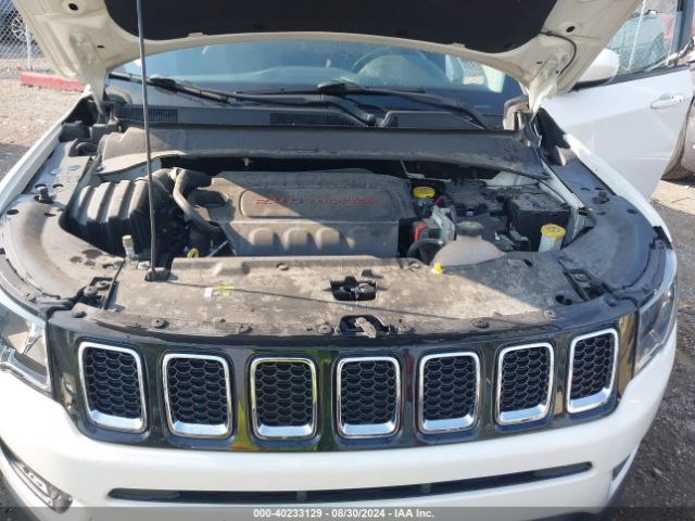 Photo 9 VIN: 3C4NJDBBXJT458271 - JEEP COMPASS 