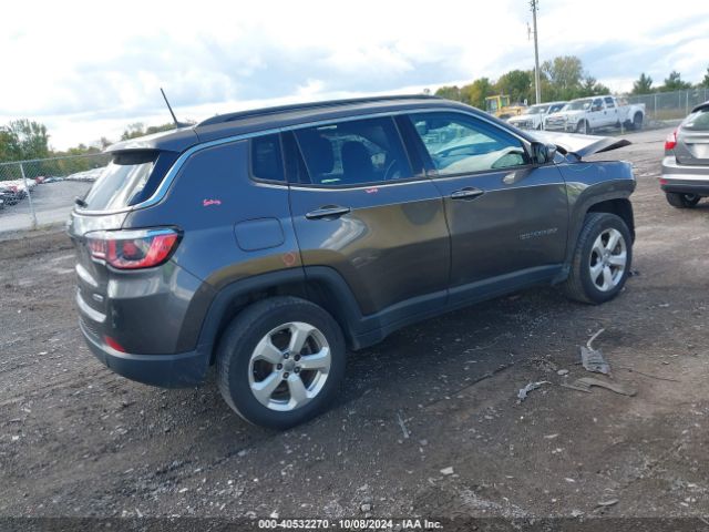 Photo 3 VIN: 3C4NJDBBXJT479413 - JEEP COMPASS 