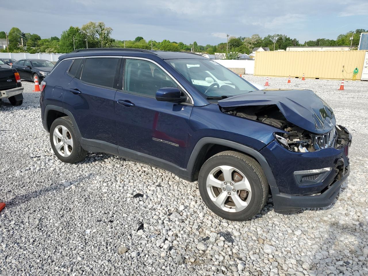 Photo 3 VIN: 3C4NJDBBXJT480819 - JEEP COMPASS 