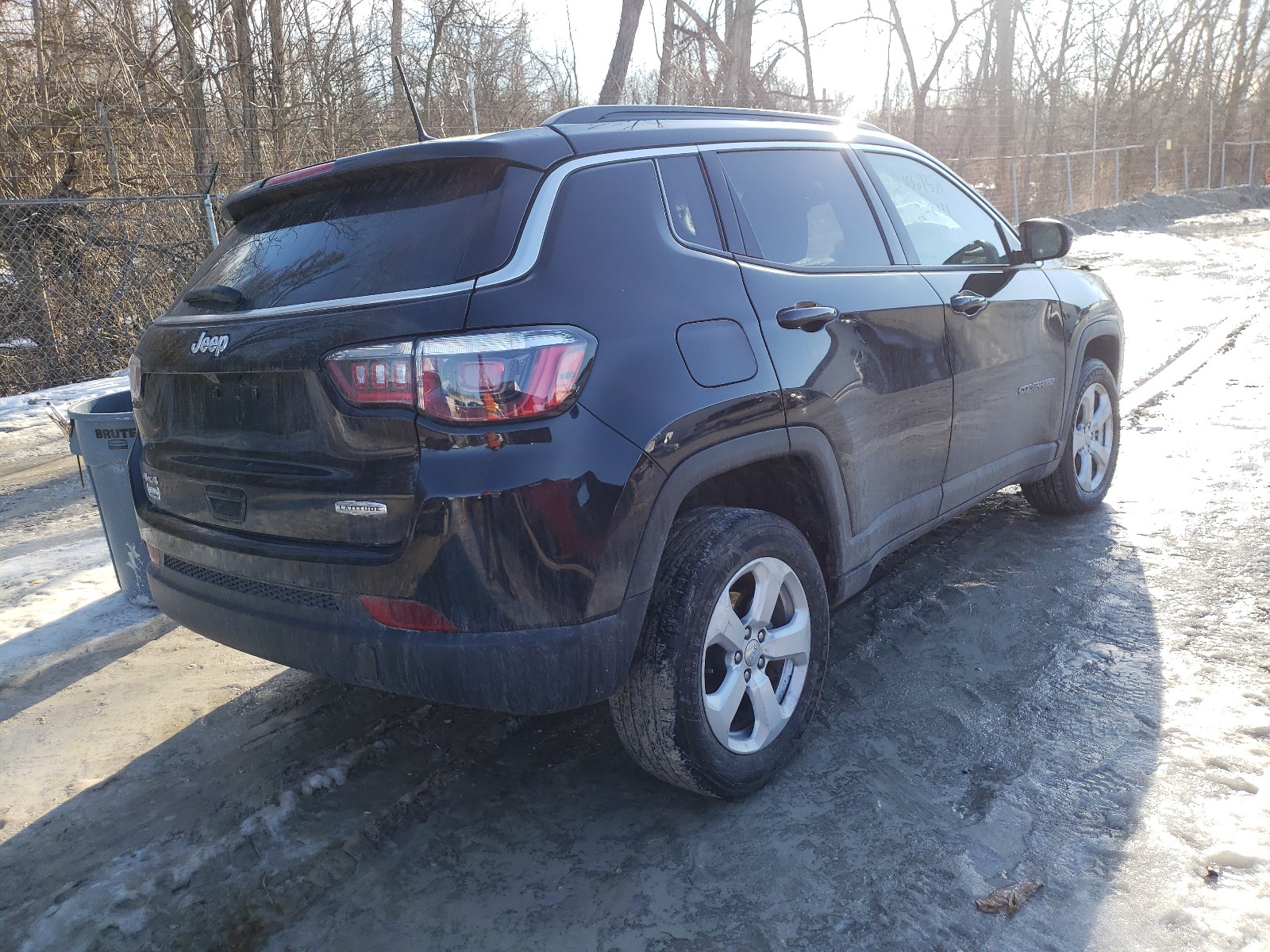 Photo 3 VIN: 3C4NJDBBXKT628470 - JEEP COMPASS LA 