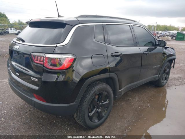 Photo 3 VIN: 3C4NJDBBXKT665826 - JEEP COMPASS 