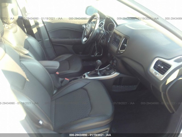 Photo 4 VIN: 3C4NJDBBXKT714121 - JEEP COMPASS 