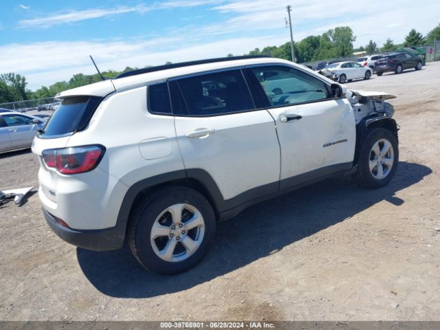 Photo 3 VIN: 3C4NJDBBXLT219466 - JEEP COMPASS 