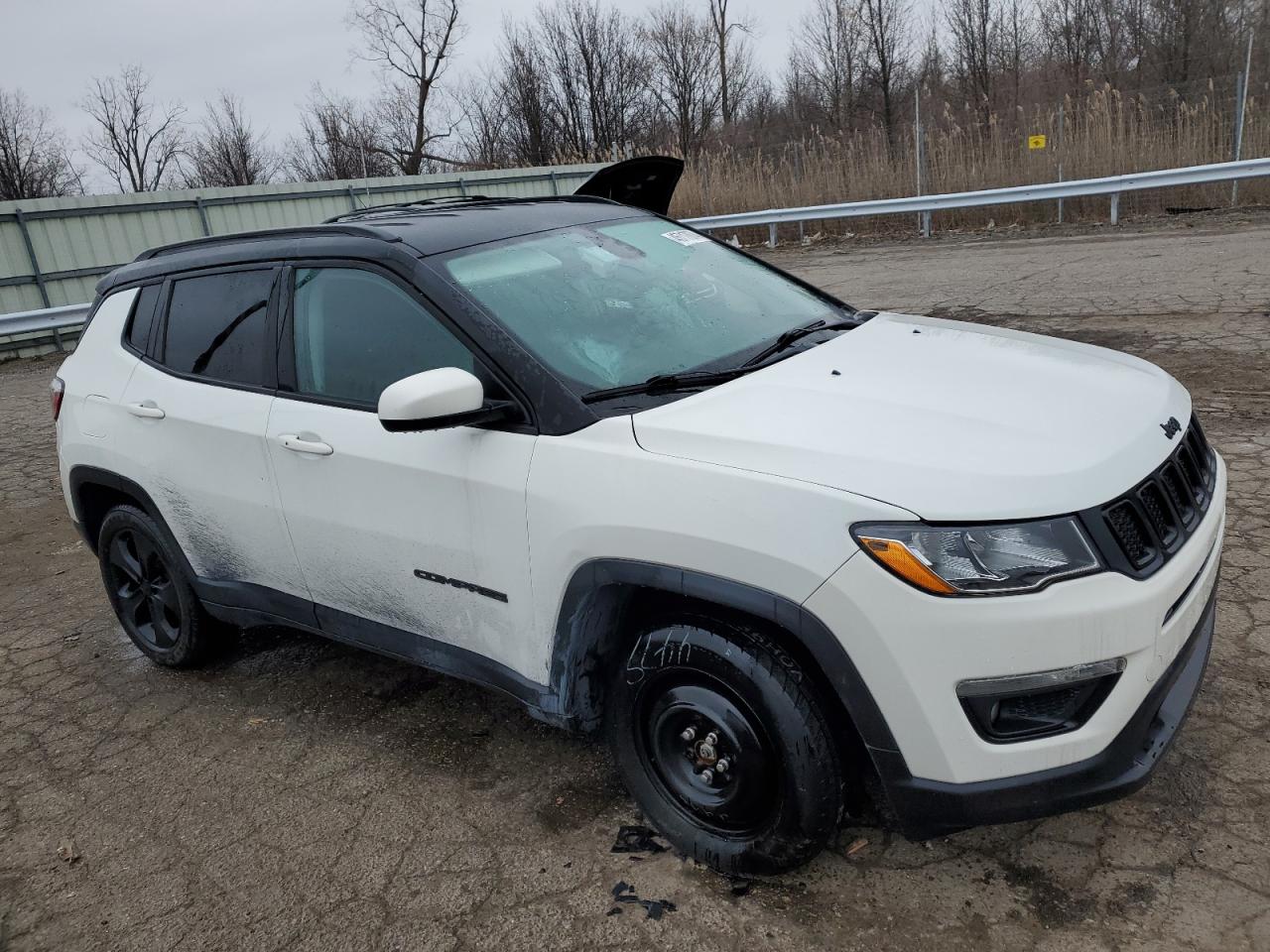 Photo 3 VIN: 3C4NJDBBXMT586532 - JEEP COMPASS 