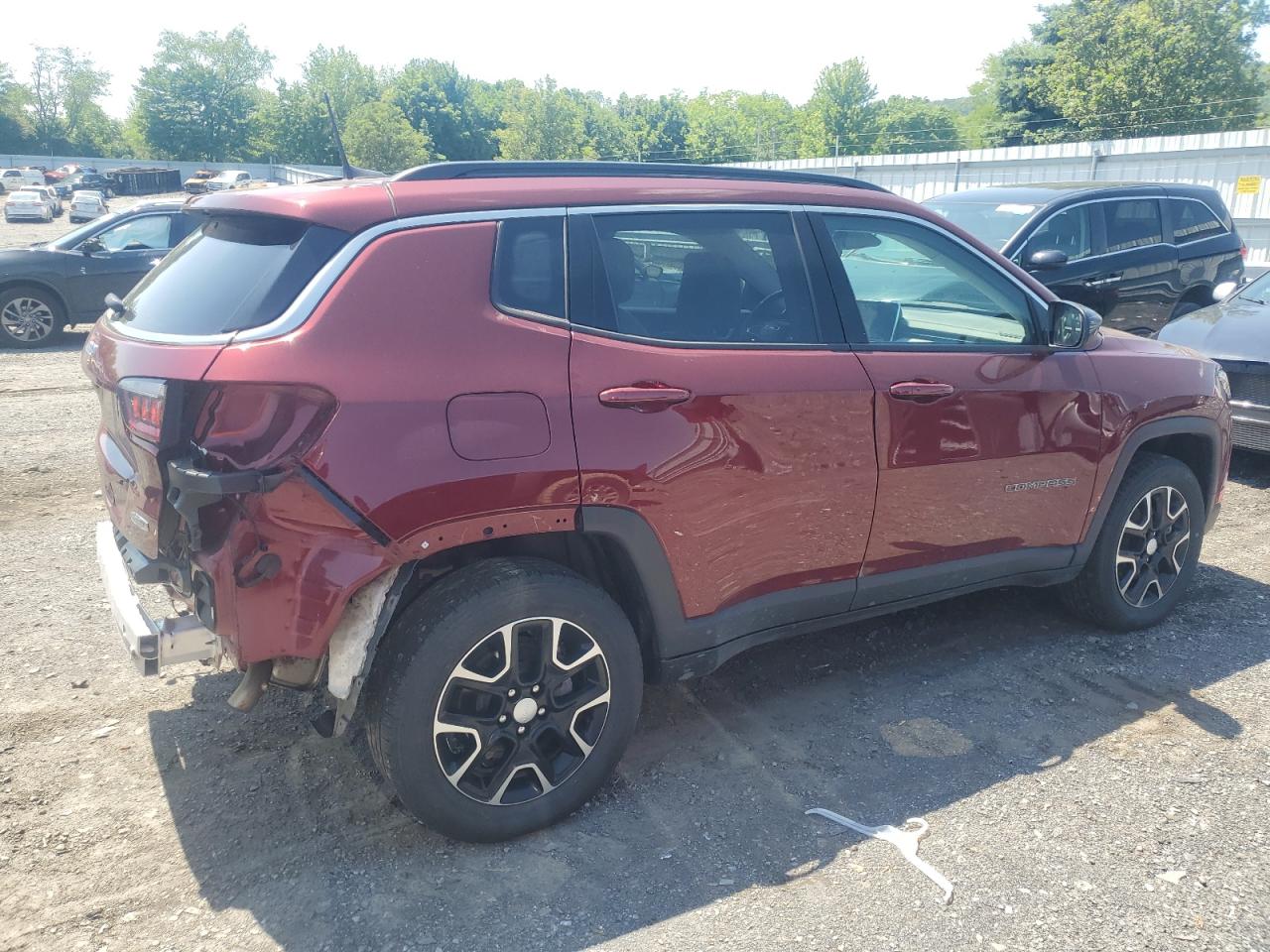 Photo 2 VIN: 3C4NJDBBXNT114722 - JEEP COMPASS 