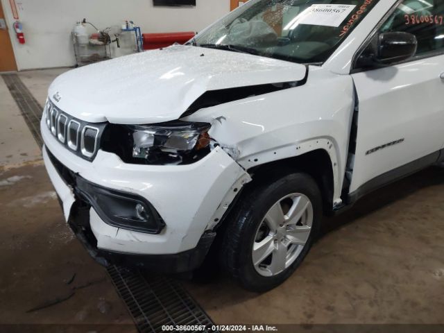 Photo 5 VIN: 3C4NJDBBXNT124103 - JEEP COMPASS 