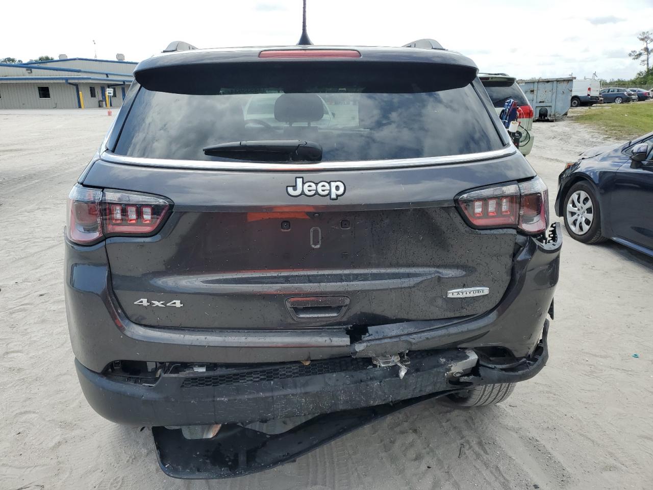 Photo 5 VIN: 3C4NJDBN2RT584128 - JEEP COMPASS 