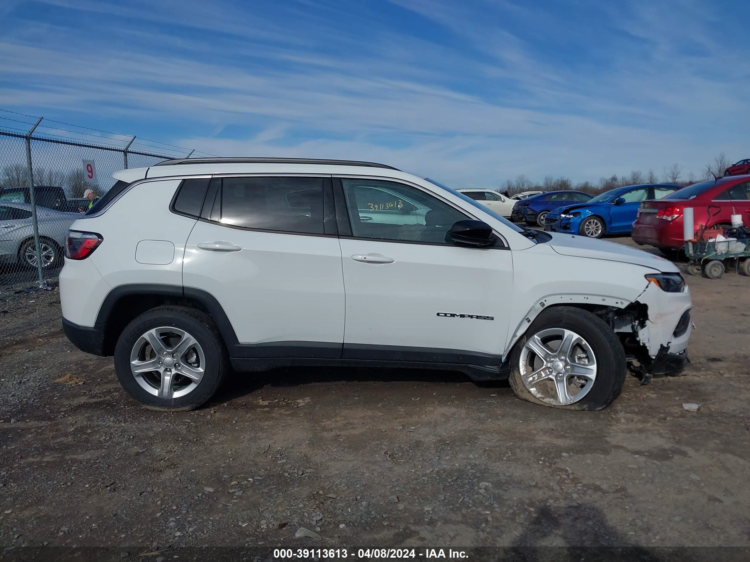 Photo 11 VIN: 3C4NJDBN2RT599115 - JEEP COMPASS 