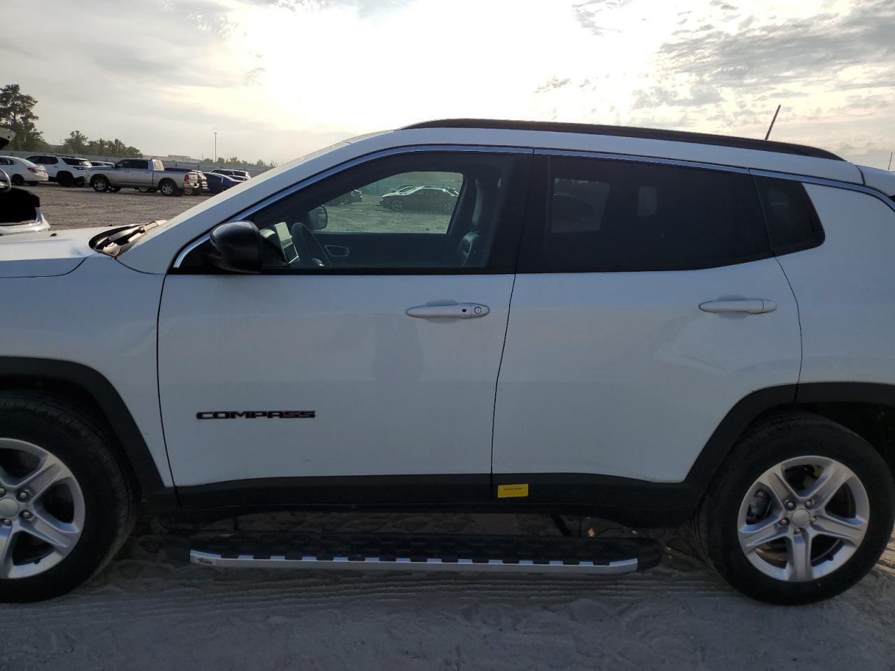 Photo 12 VIN: 3C4NJDBN4PT549197 - JEEP COMPASS LA 