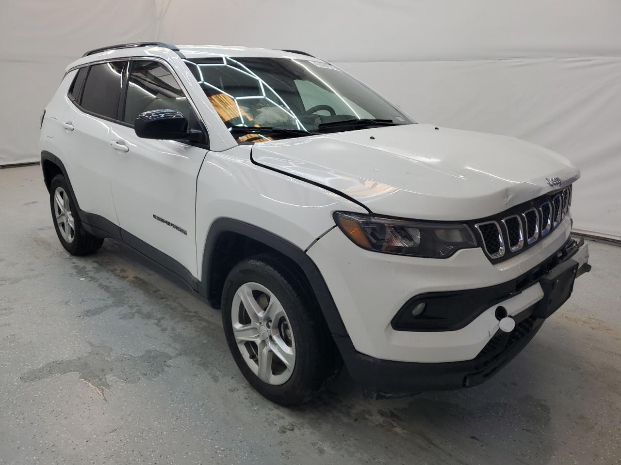 Photo 3 VIN: 3C4NJDBN5PT553274 - JEEP COMPASS 