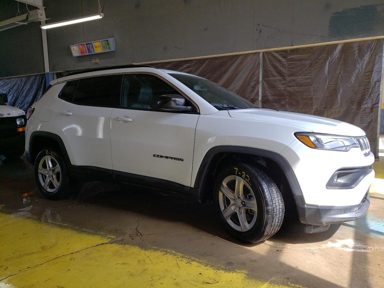 Photo 3 VIN: 3C4NJDBN8PT561451 - JEEP COMPASS 