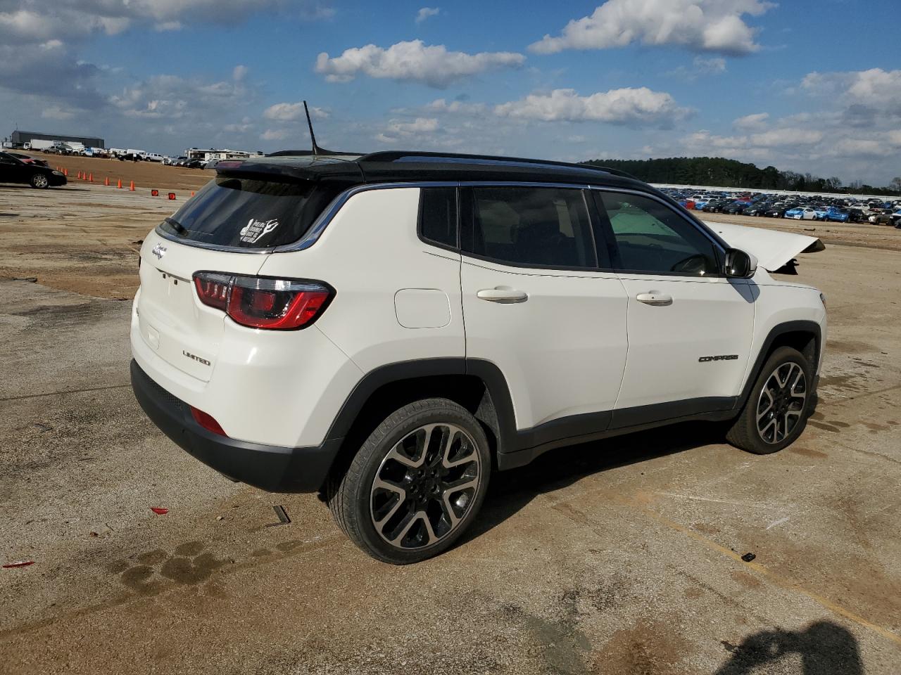 Photo 2 VIN: 3C4NJDCB0JT207676 - JEEP COMPASS 