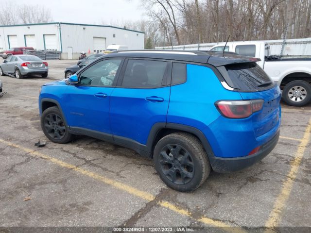 Photo 2 VIN: 3C4NJDCB0JT238748 - JEEP COMPASS 