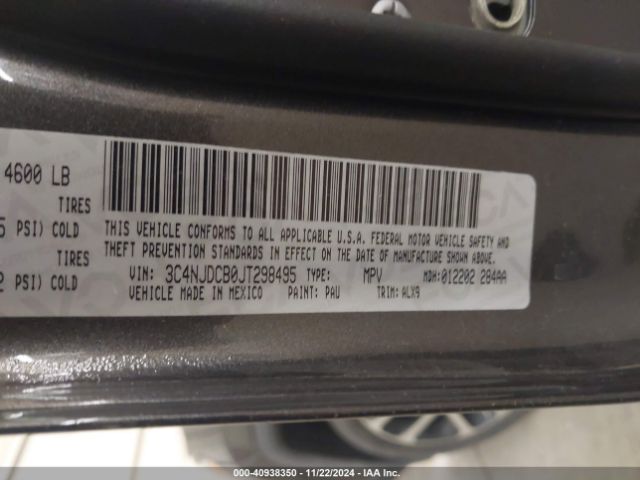 Photo 8 VIN: 3C4NJDCB0JT298495 - JEEP COMPASS 