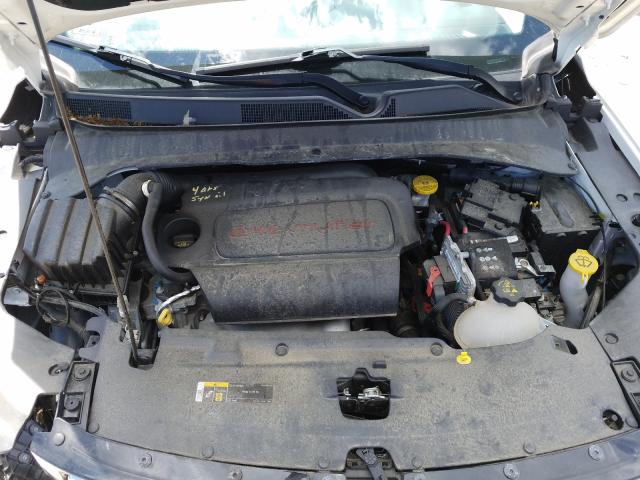 Photo 6 VIN: 3C4NJDCB0JT373809 - JEEP COMPASS LI 