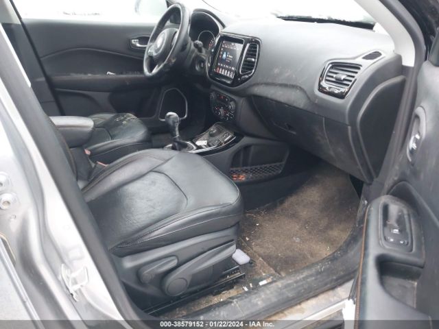 Photo 4 VIN: 3C4NJDCB0KT714420 - JEEP COMPASS 