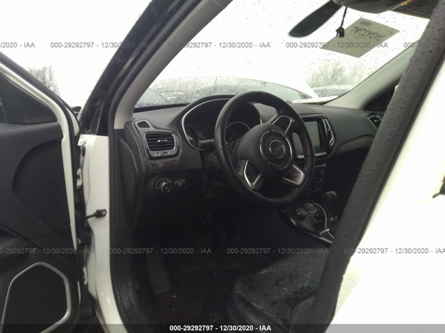 Photo 4 VIN: 3C4NJDCB0KT826361 - JEEP COMPASS 