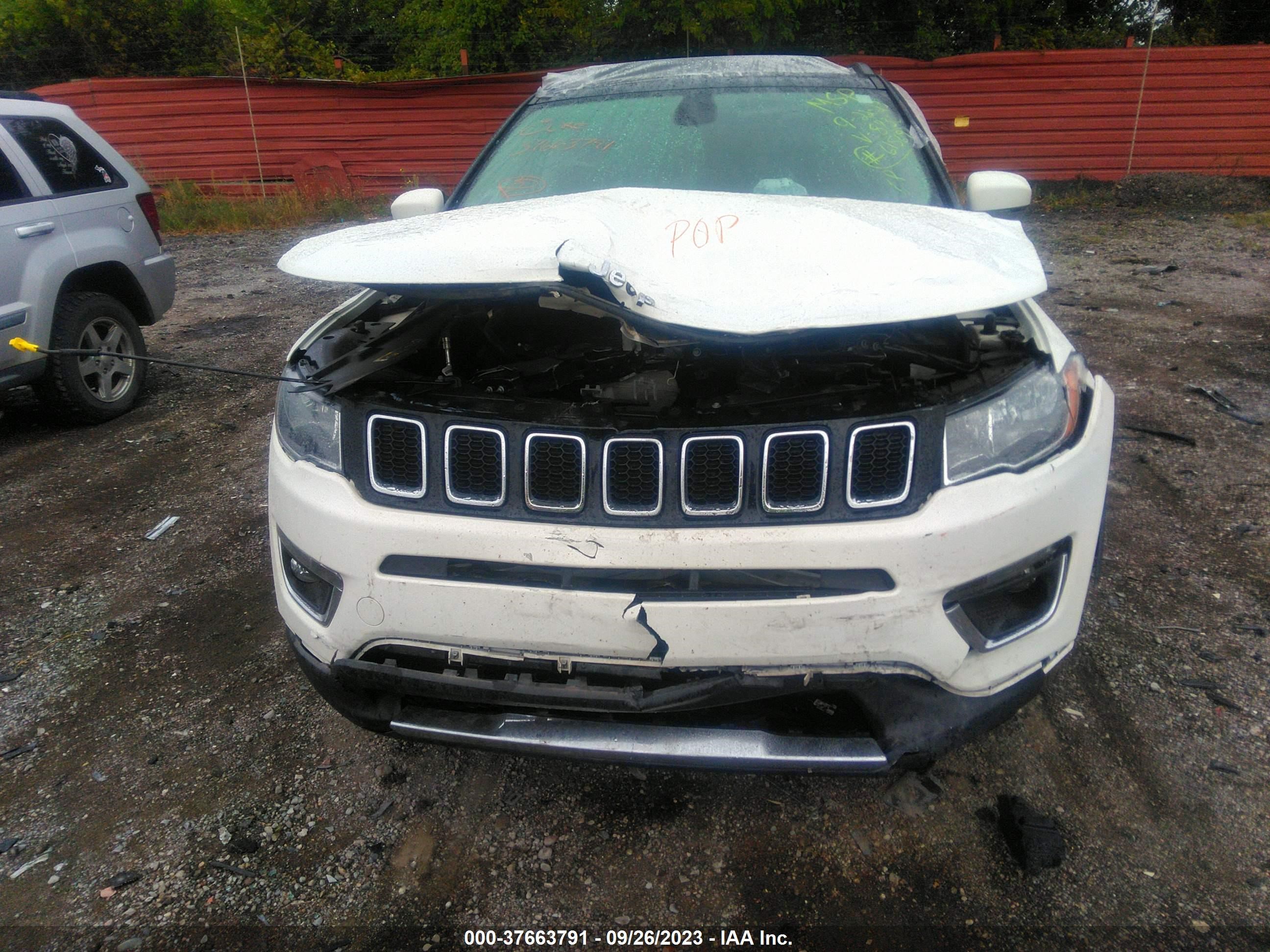 Photo 5 VIN: 3C4NJDCB0LT238736 - JEEP COMPASS 