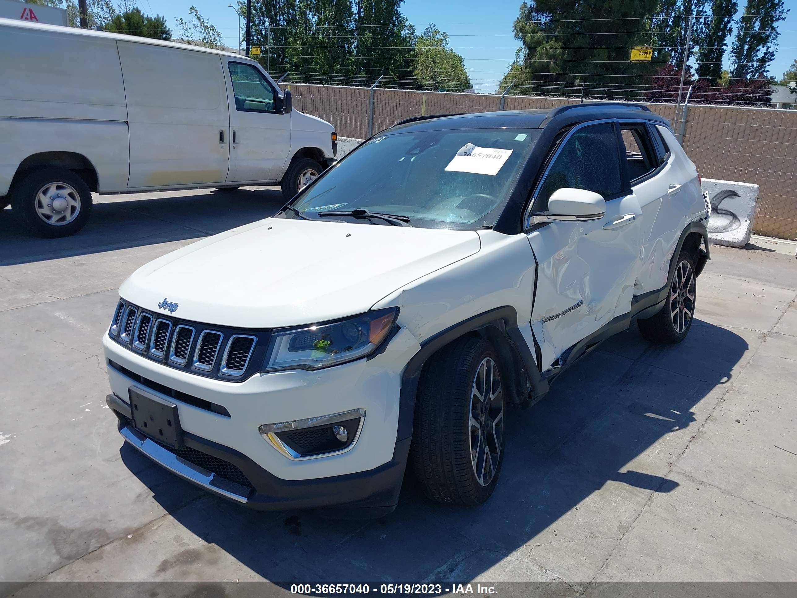 Photo 1 VIN: 3C4NJDCB1JT206195 - JEEP COMPASS 