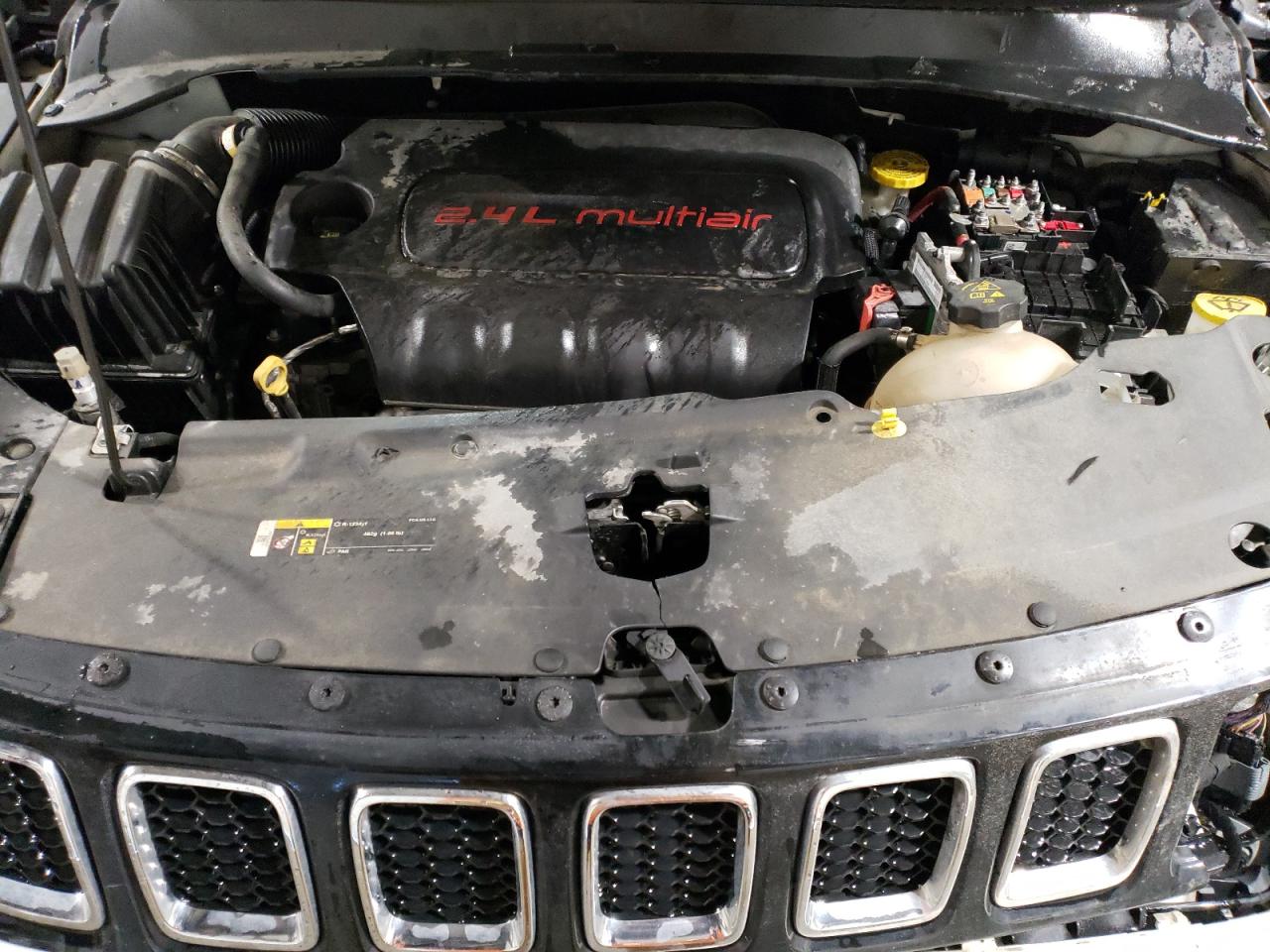 Photo 11 VIN: 3C4NJDCB1JT399786 - JEEP COMPASS 