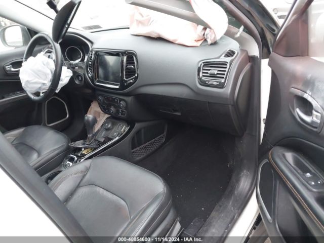 Photo 4 VIN: 3C4NJDCB1JT484059 - JEEP COMPASS 