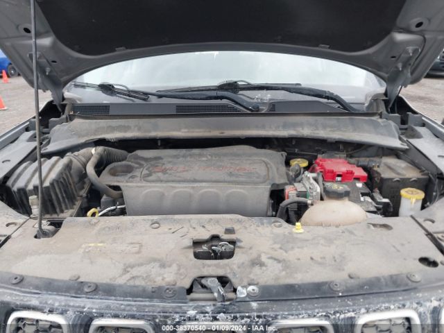 Photo 9 VIN: 3C4NJDCB1KT639209 - JEEP COMPASS 