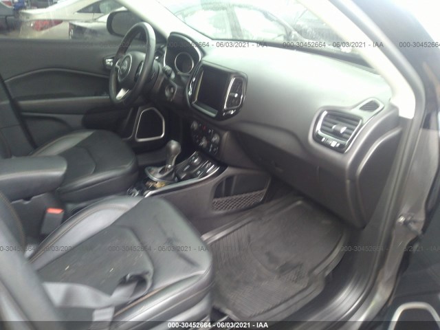 Photo 4 VIN: 3C4NJDCB1KT669519 - JEEP COMPASS 