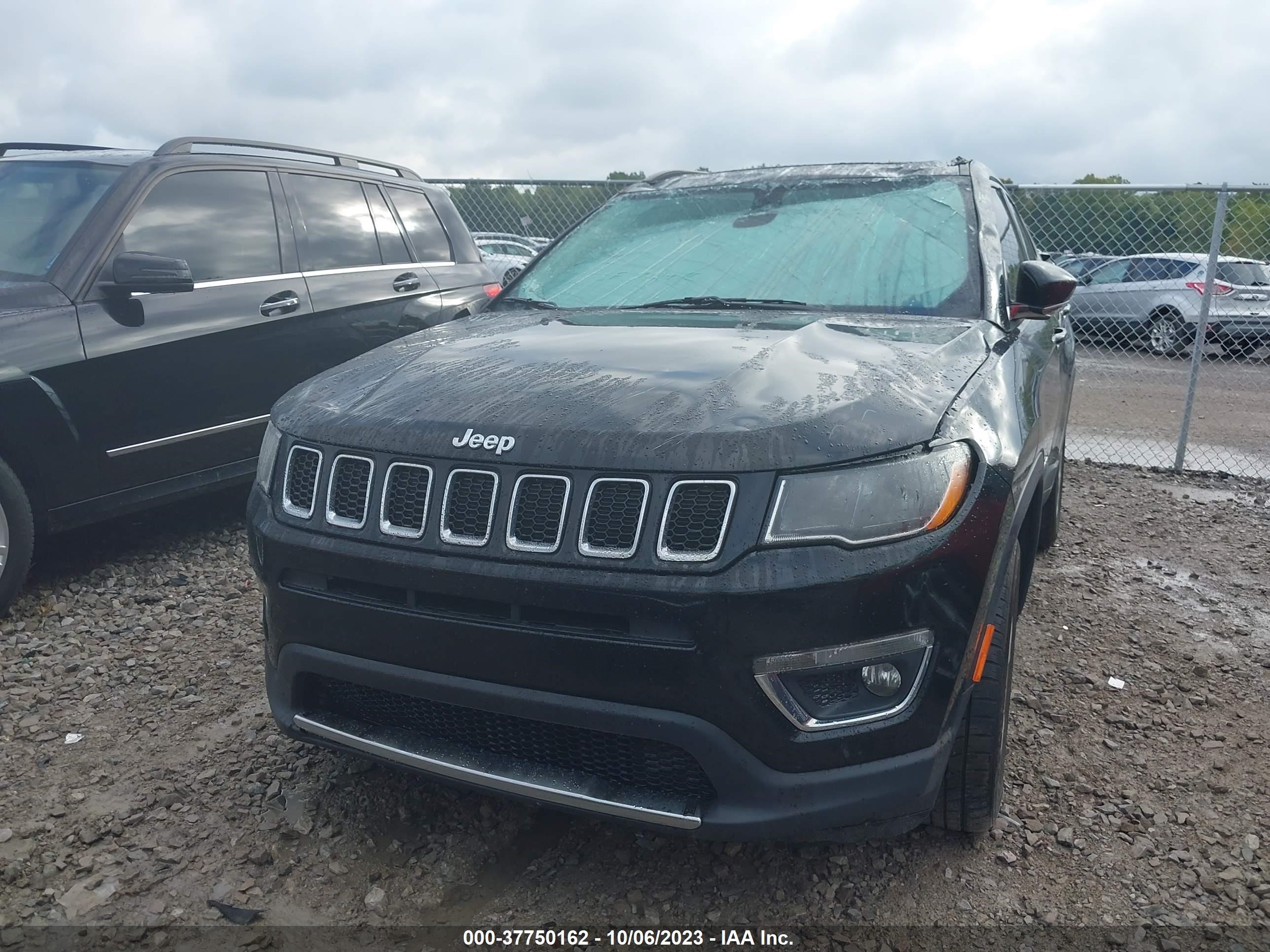 Photo 11 VIN: 3C4NJDCB2JT230182 - JEEP COMPASS 