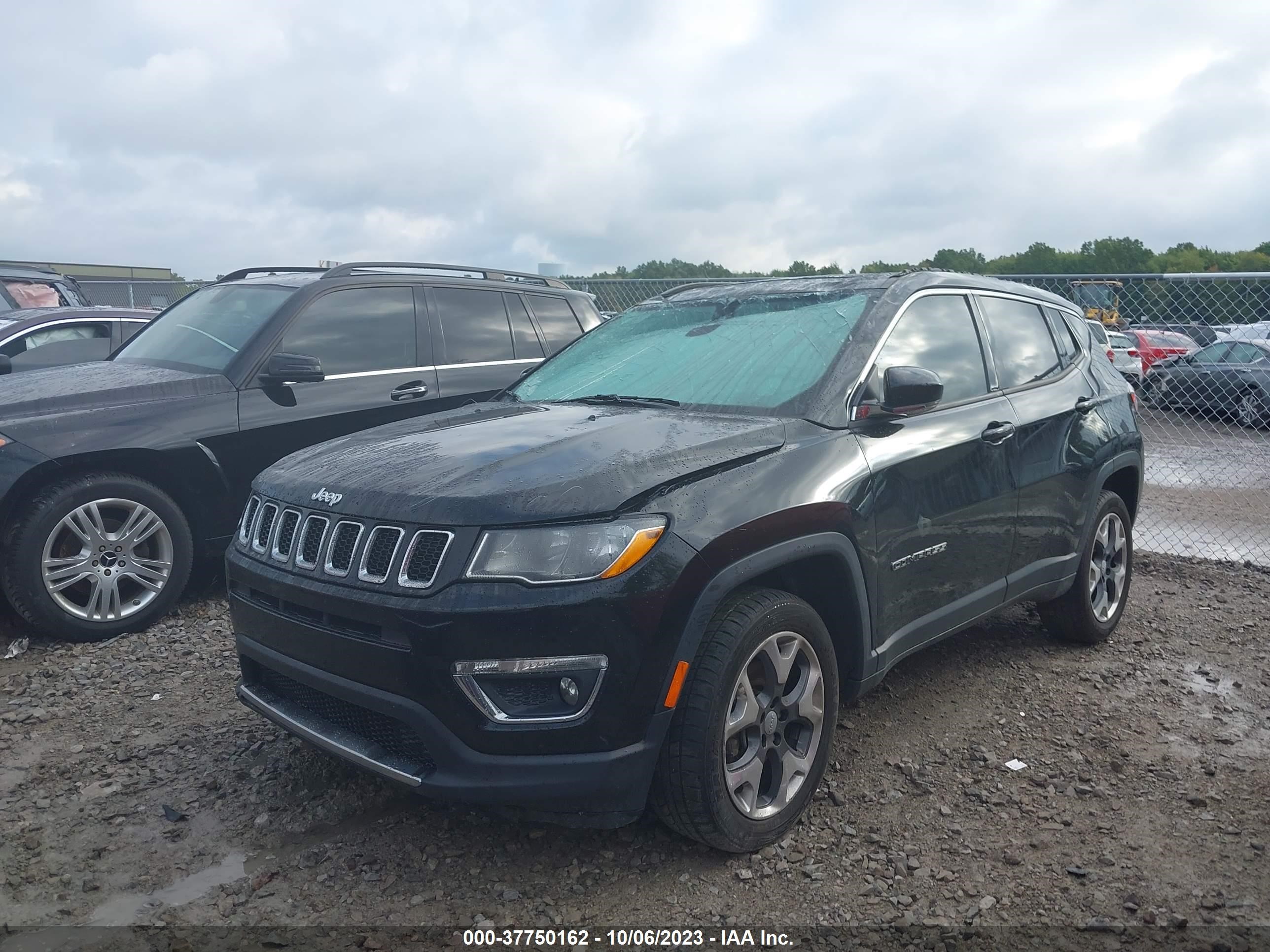 Photo 13 VIN: 3C4NJDCB2JT230182 - JEEP COMPASS 