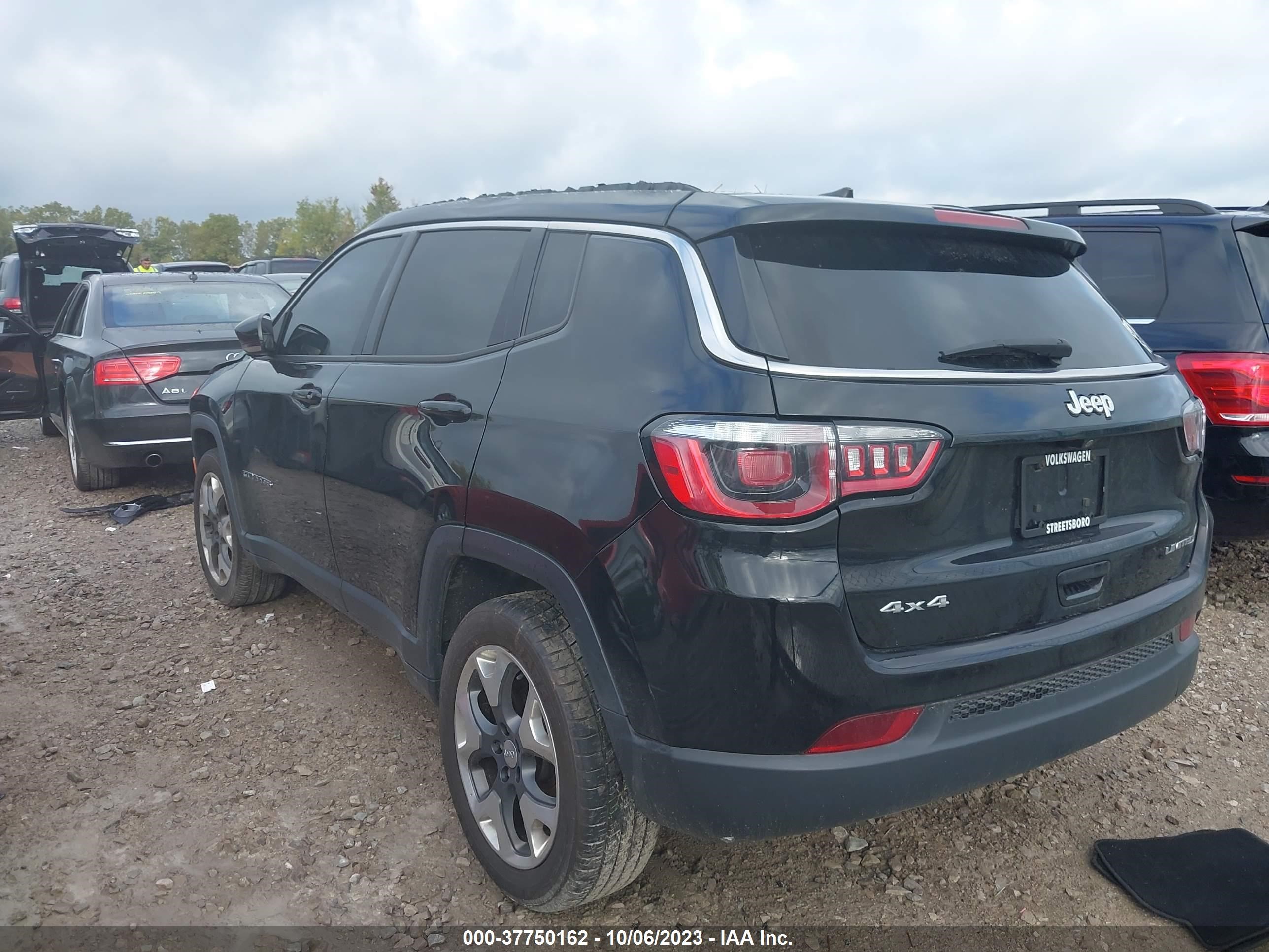 Photo 2 VIN: 3C4NJDCB2JT230182 - JEEP COMPASS 