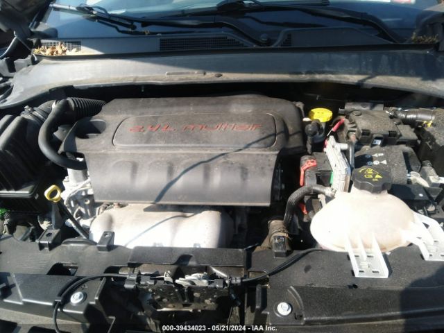 Photo 9 VIN: 3C4NJDCB3JT144797 - JEEP COMPASS 