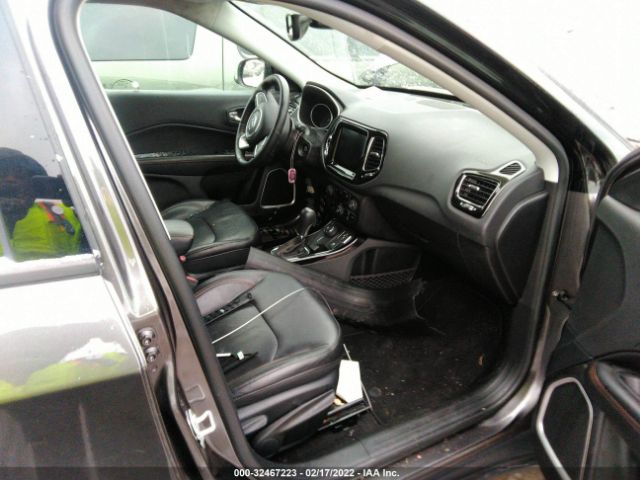 Photo 4 VIN: 3C4NJDCB3JT399711 - JEEP COMPASS 