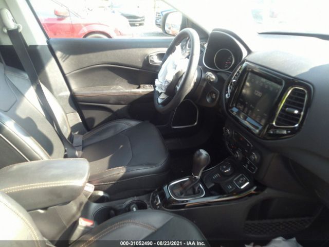 Photo 4 VIN: 3C4NJDCB3KT740817 - JEEP COMPASS 