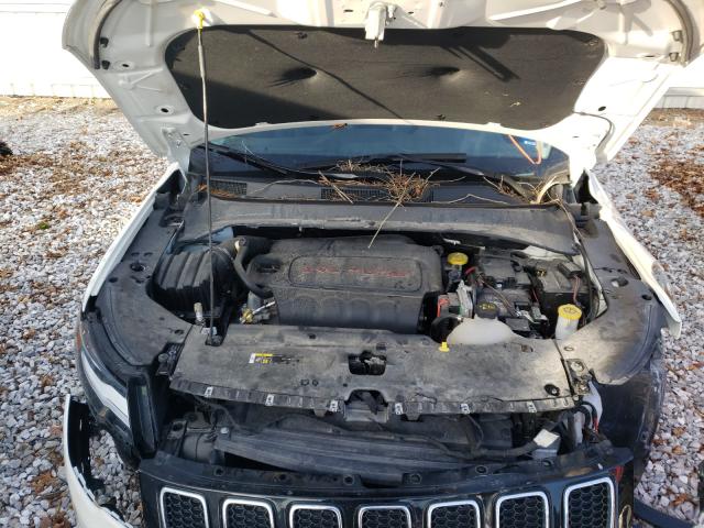 Photo 6 VIN: 3C4NJDCB4HT640458 - JEEP COMPASS 