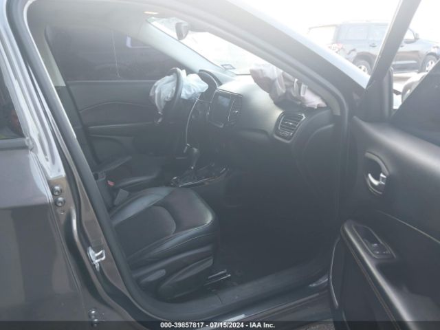 Photo 4 VIN: 3C4NJDCB4JT101523 - JEEP COMPASS 