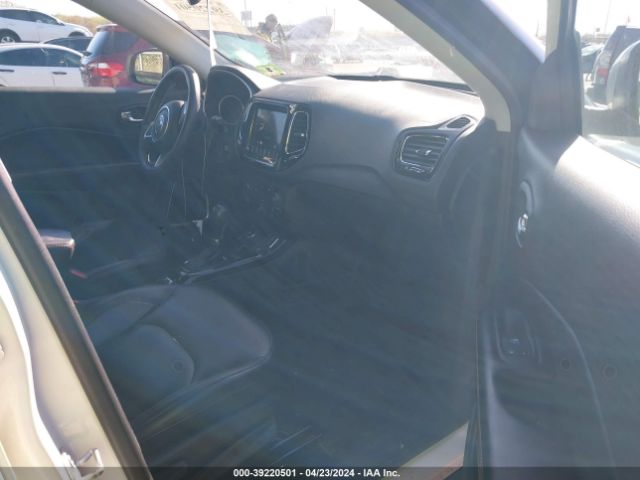 Photo 4 VIN: 3C4NJDCB4JT177100 - JEEP COMPASS 