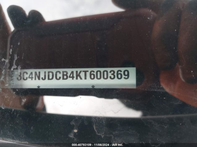 Photo 8 VIN: 3C4NJDCB4KT600369 - JEEP COMPASS 