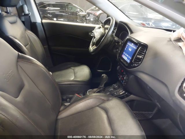 Photo 4 VIN: 3C4NJDCB5JT326307 - JEEP COMPASS 