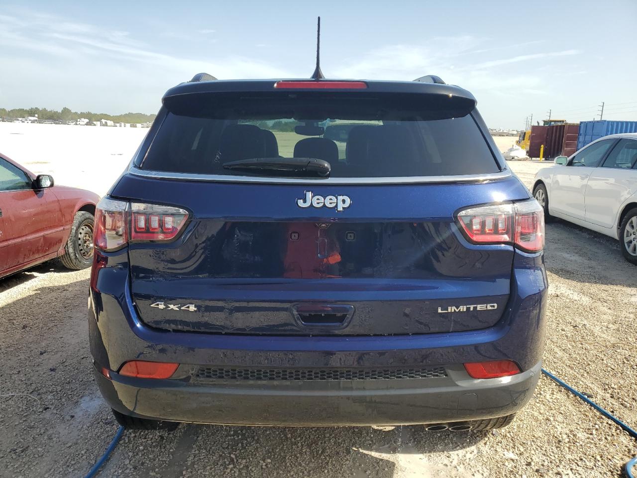 Photo 5 VIN: 3C4NJDCB5JT478846 - JEEP COMPASS 