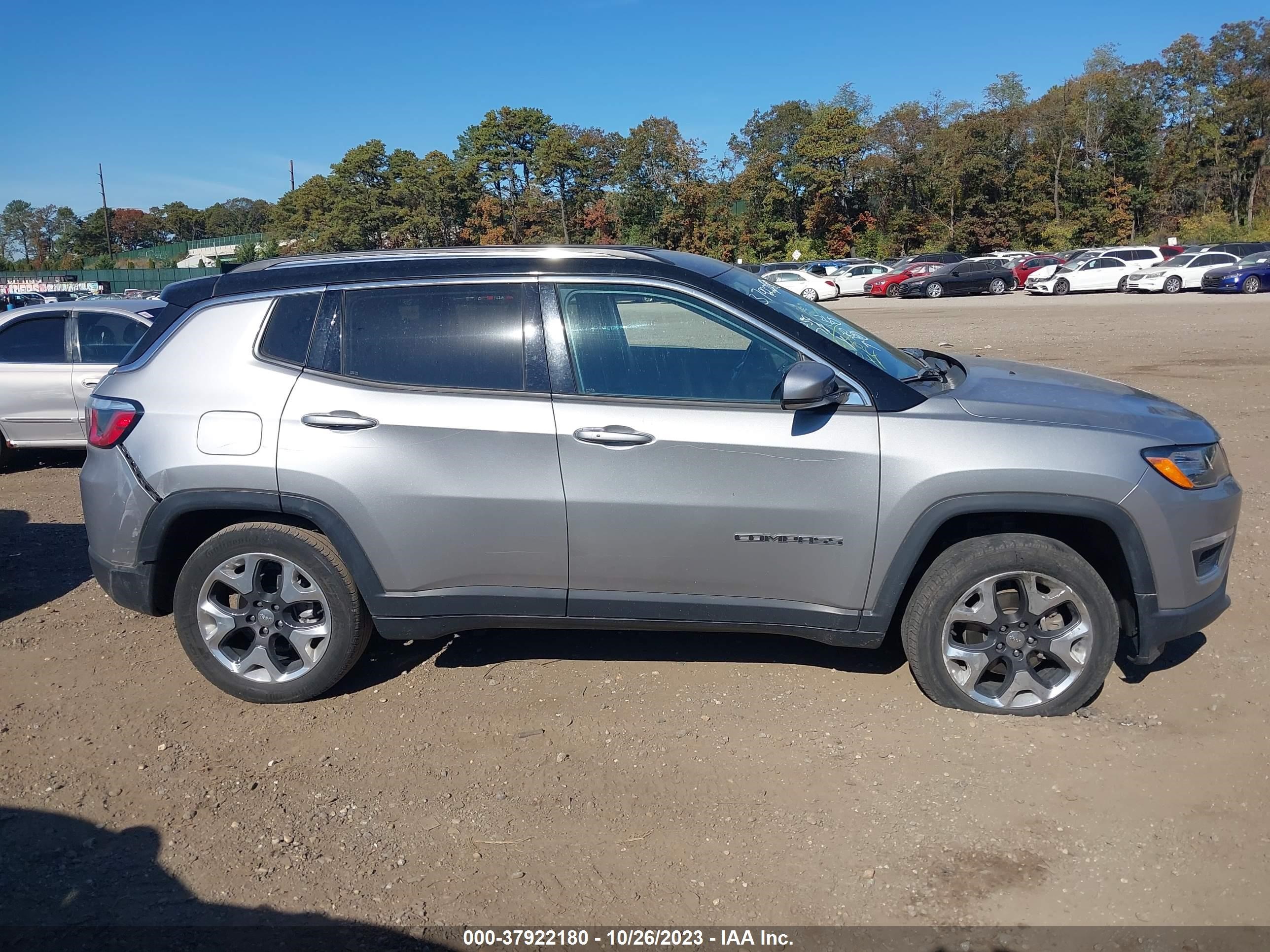 Photo 12 VIN: 3C4NJDCB5KT768408 - JEEP COMPASS 