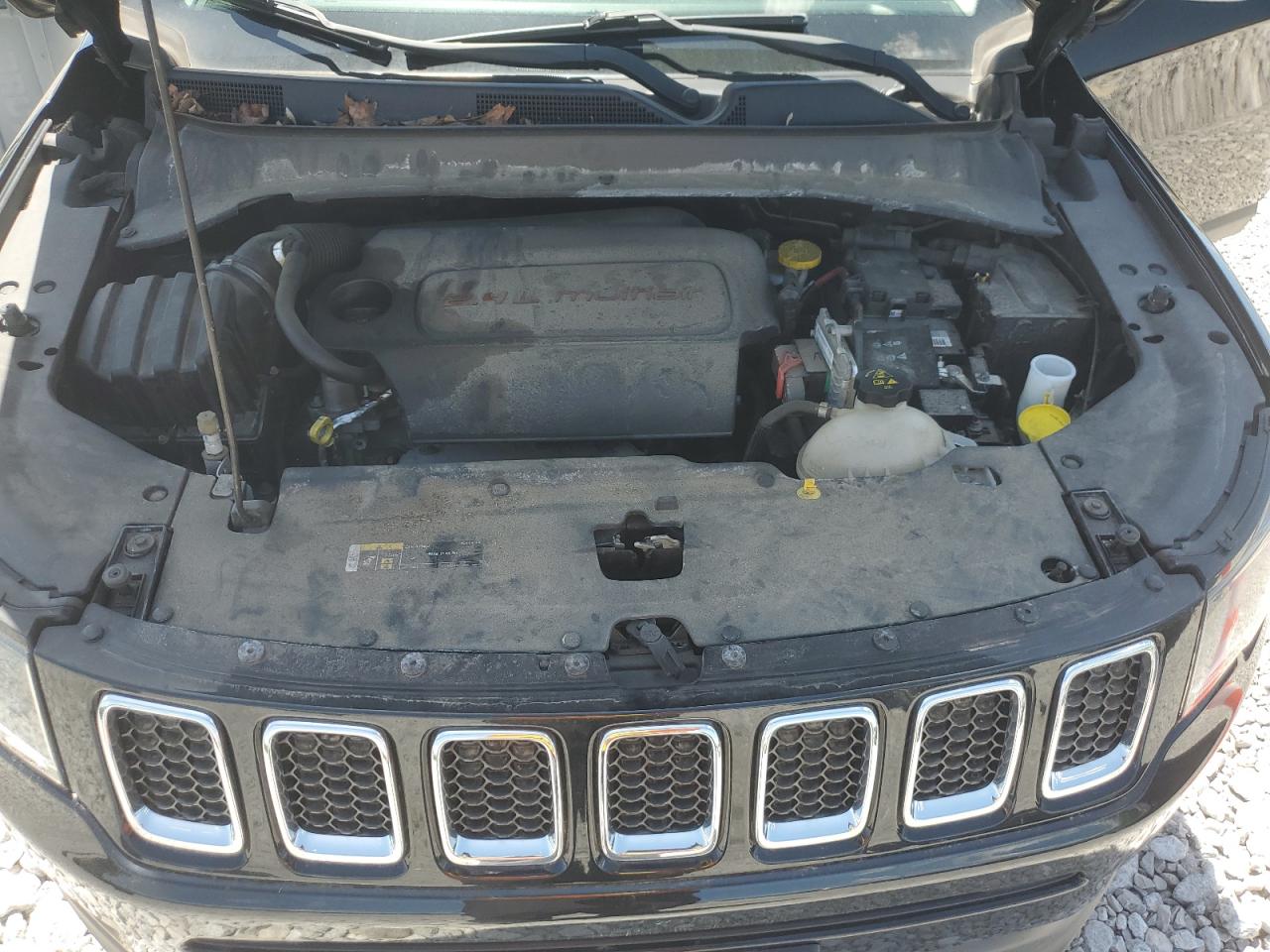 Photo 11 VIN: 3C4NJDCB6JT232095 - JEEP COMPASS 