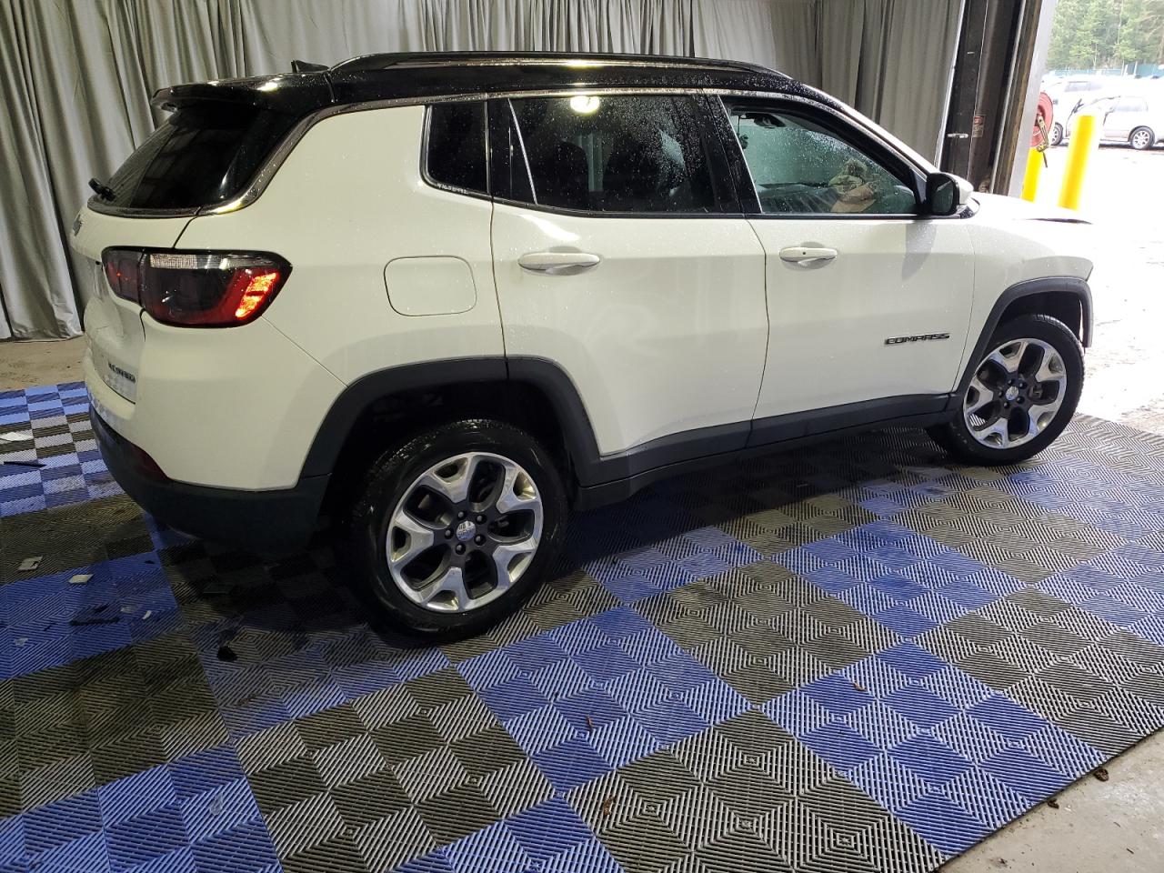 Photo 2 VIN: 3C4NJDCB6MT593332 - JEEP COMPASS 