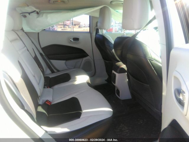 Photo 7 VIN: 3C4NJDCB7JT149209 - JEEP COMPASS 