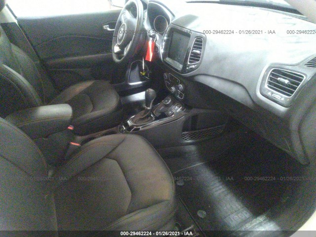 Photo 4 VIN: 3C4NJDCB7JT283220 - JEEP COMPASS 