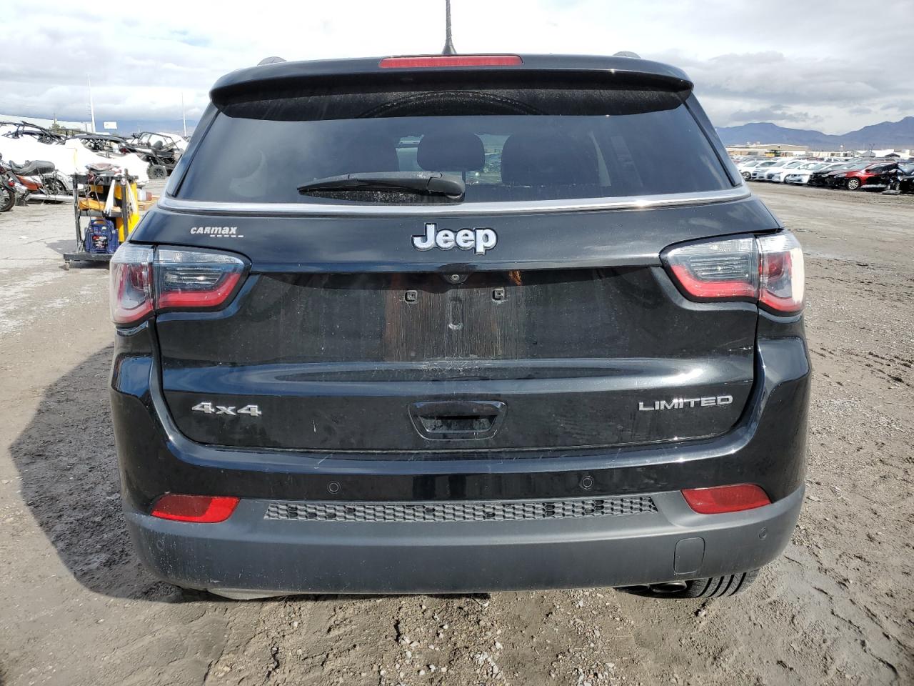 Photo 5 VIN: 3C4NJDCB7JT341388 - JEEP COMPASS 