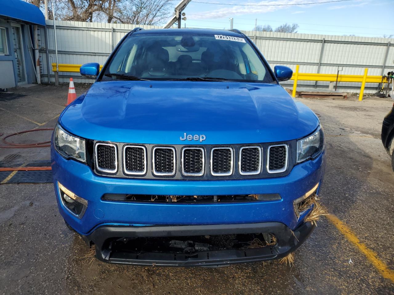 Photo 4 VIN: 3C4NJDCB7KT656614 - JEEP COMPASS 