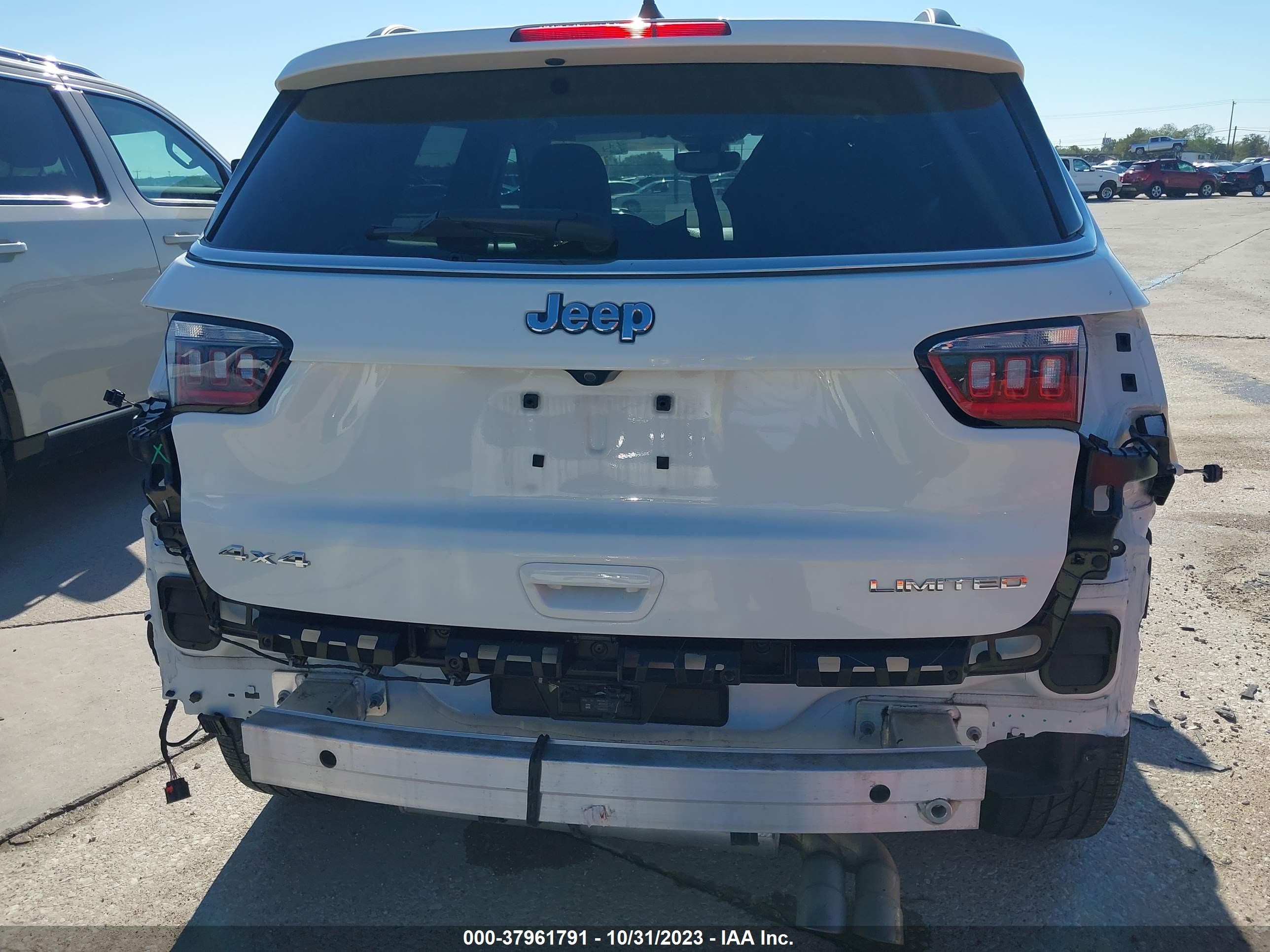 Photo 5 VIN: 3C4NJDCB7MT528568 - JEEP COMPASS 