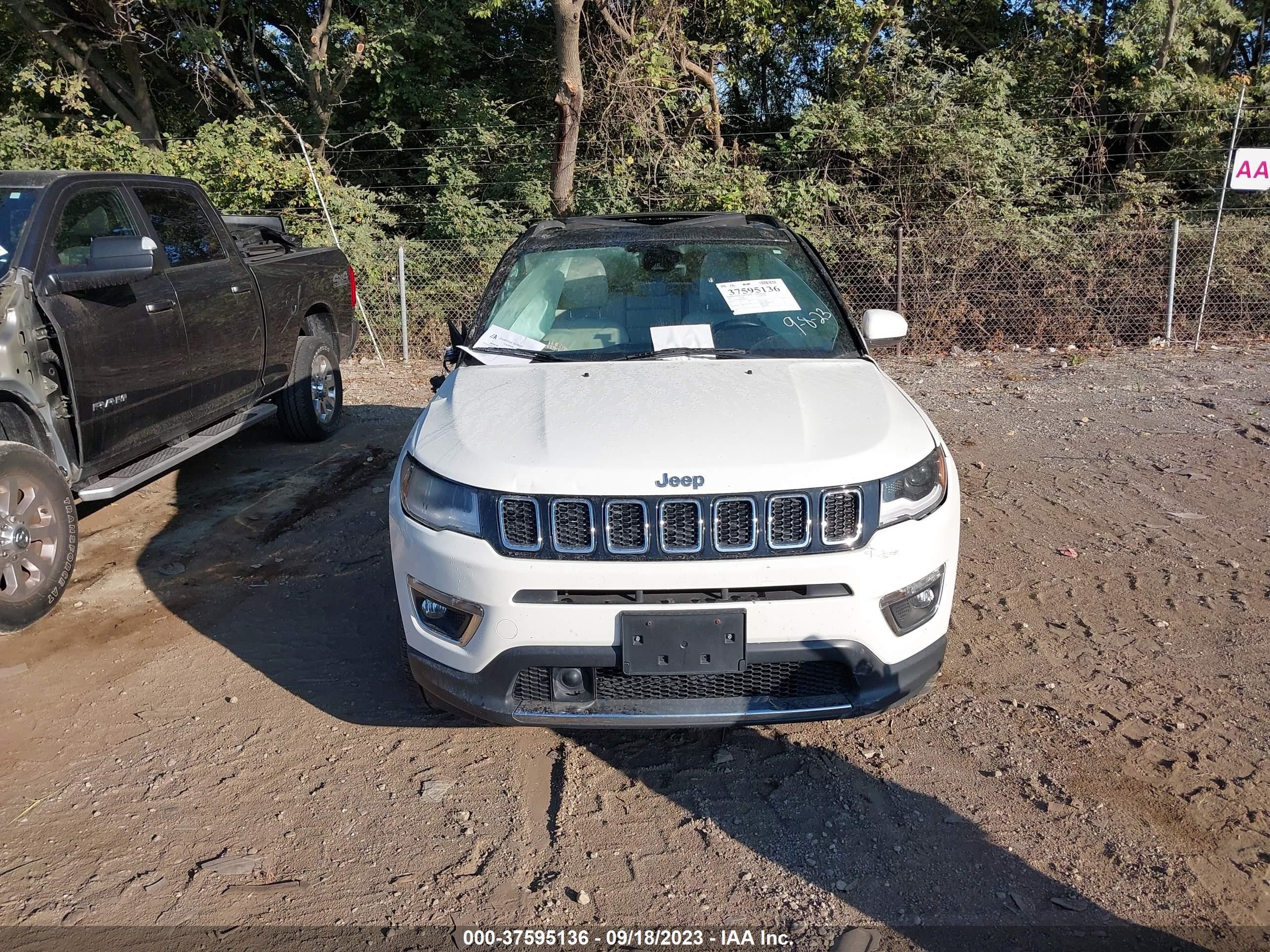 Photo 11 VIN: 3C4NJDCB8HT689341 - JEEP COMPASS 